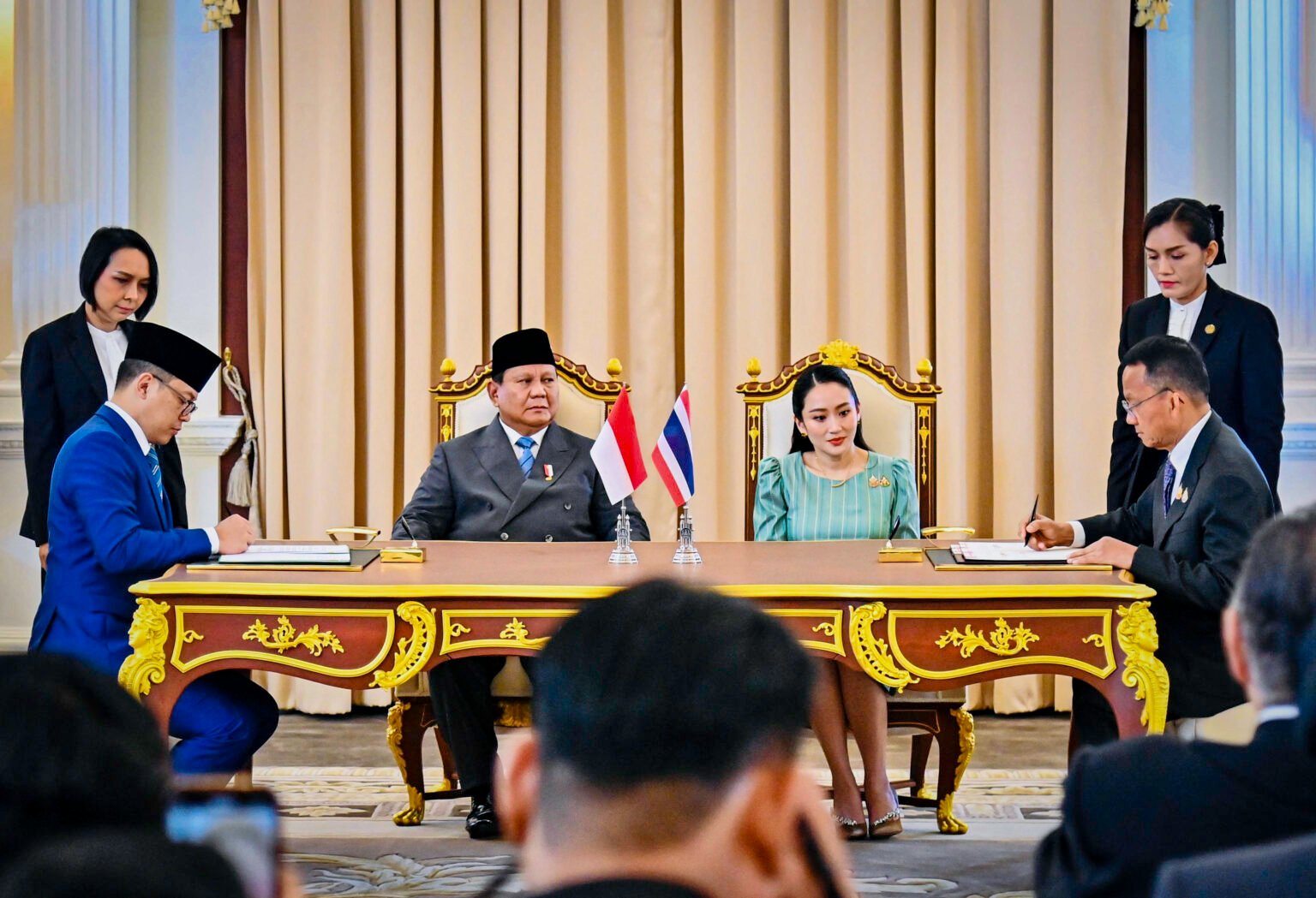 Penandatanganan Memorandum Saling Pengertian (MoU) di bidang Kesehatan disaksikan langsung oleh Presiden Prabowo dan Perdana Menteri Thailand Paetongtarn Sinawatra di Government House, Bangkok, pada Senin (19/5/2025)