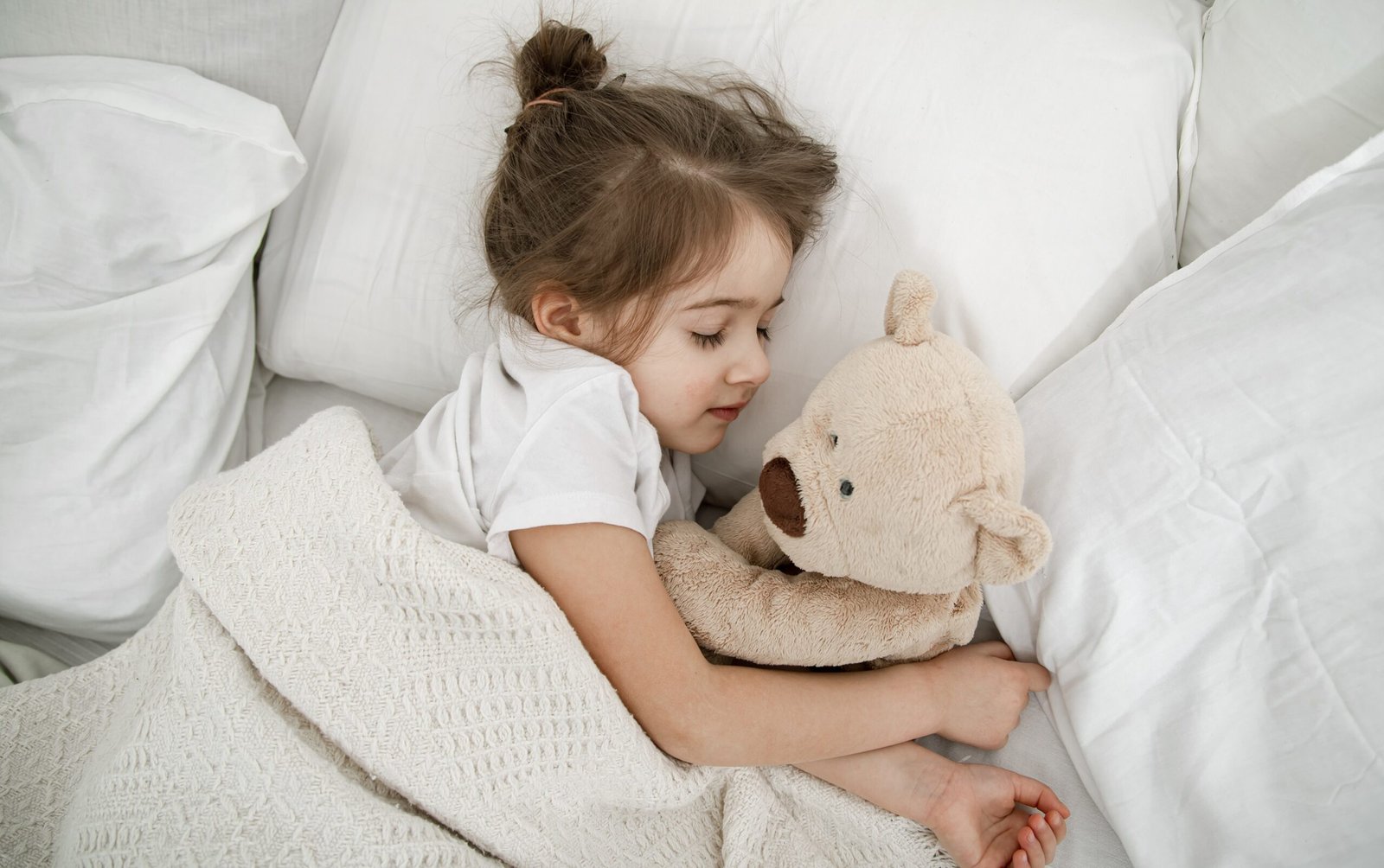 Ilustrasi anak tidur