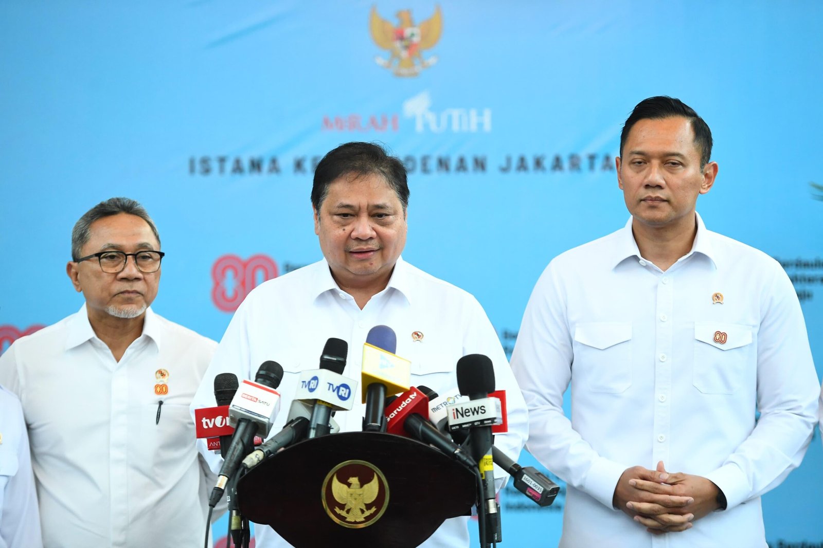 Menteri Koordinator Bidang Perekonomian (Menko Ekon) Airlangga Hartarto (tengah) | dok. Kementerian Sekretariat Negara