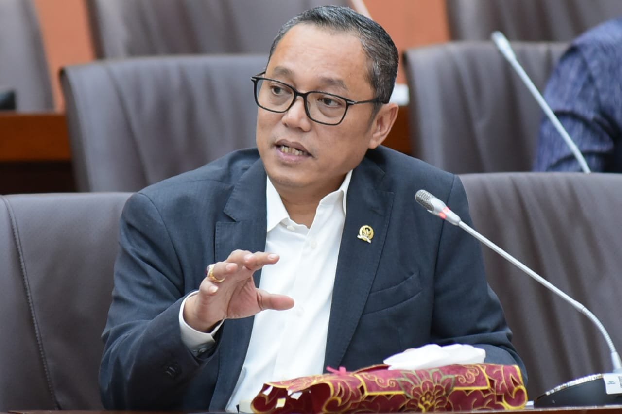 Anggota DPR RI dari Fraksi PDI Perjuangan Deddy Yevri Sitorus