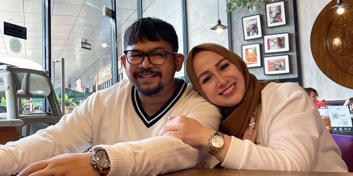 Komedia Bedu dan istrinya Irma Kartika Anggreani